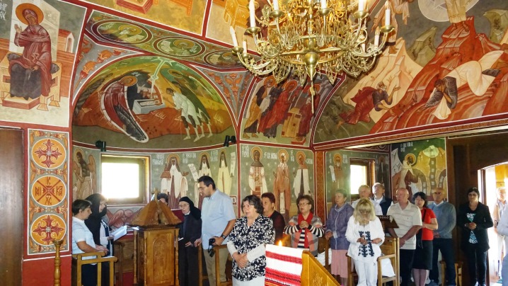 Pelerini de la București de sărbatoarea Sfântului Ilie la Schitul Sfânta Cruce de la Stânceni 